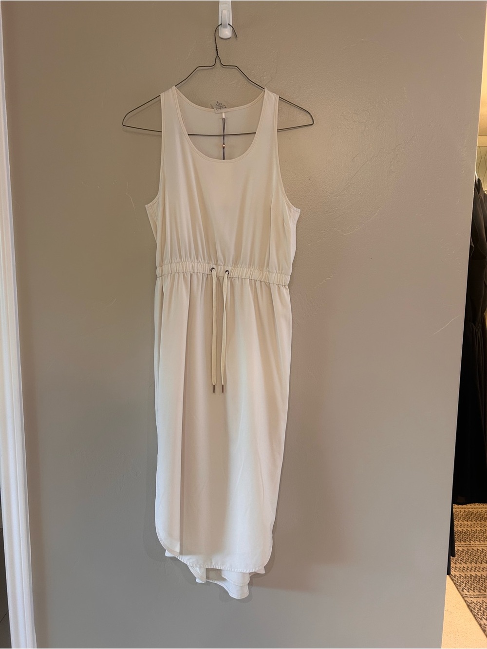 CALIA by Carrie Underwood Cream Sleeveless Midi Dress